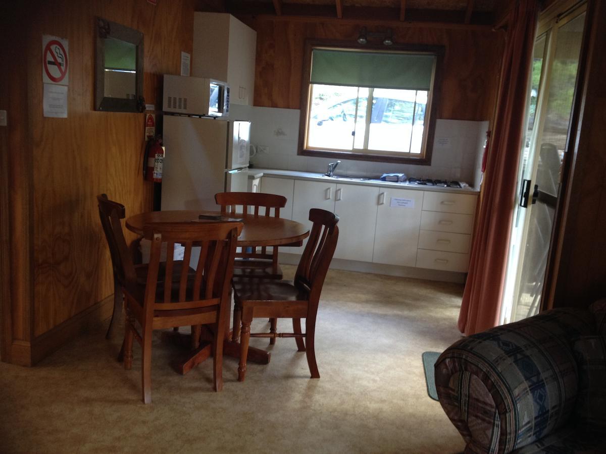 Canobolas Mountain Cabins Lidster Δωμάτιο φωτογραφία